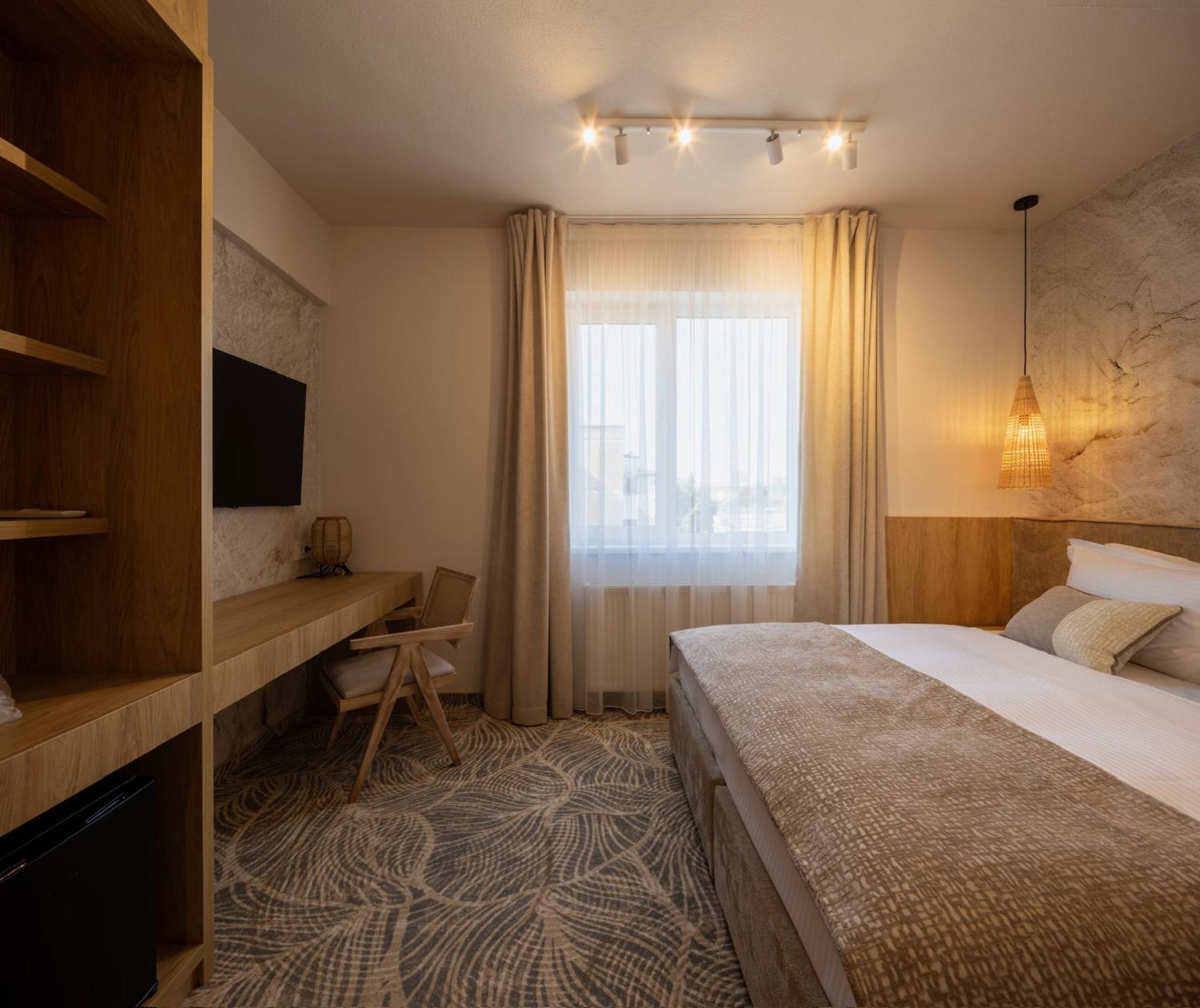 Hotel Serenity Timișoara Zewnętrze zdjęcie